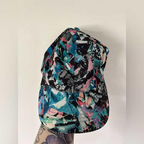 Lululemon Baller Hat Run Color Crush Multi - Picture 4 of 7